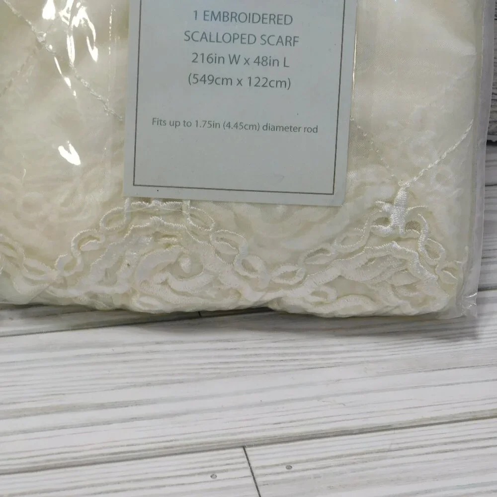 BL HOME DIAMMANNITE SCALLOPPED SCARF WINDOW TREATMENT 216 IN w 48 IN l *
